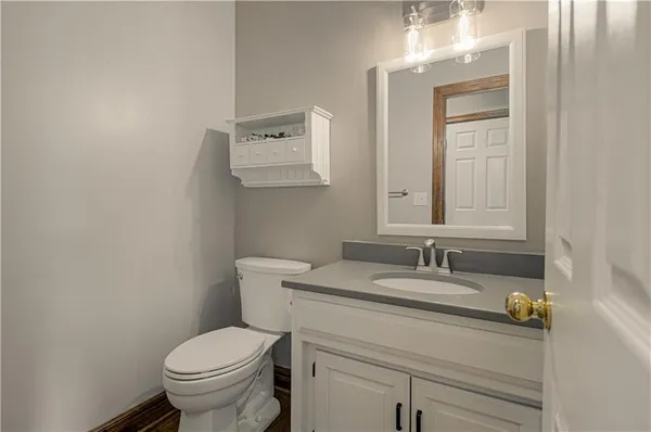 $500,000 | 1004 Aspen Drive, Liberty, MO 64068