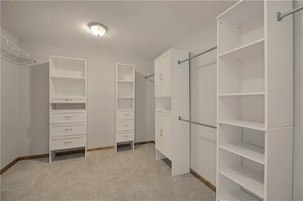 $500,000 | 1004 Aspen Drive, Liberty, MO 64068