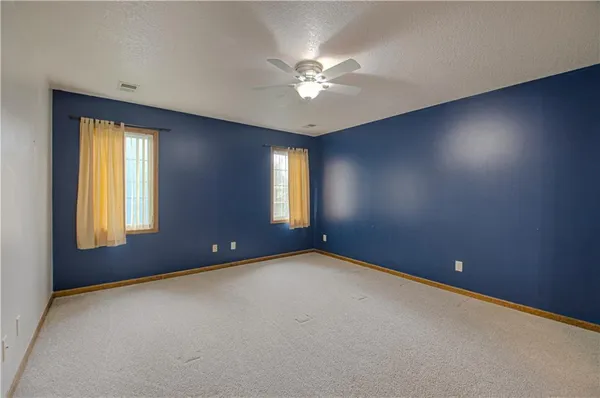 $500,000 | 1004 Aspen Drive, Liberty, MO 64068