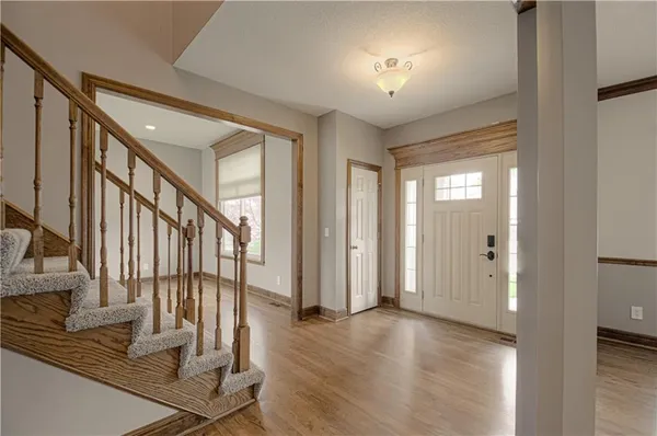 $500,000 | 1004 Aspen Drive, Liberty, MO 64068