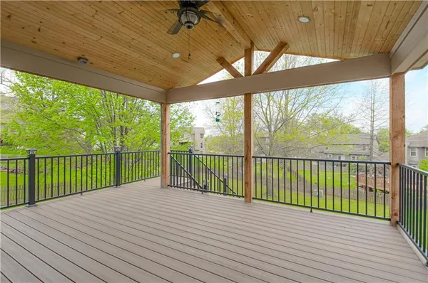 $500,000 | 1004 Aspen Drive, Liberty, MO 64068