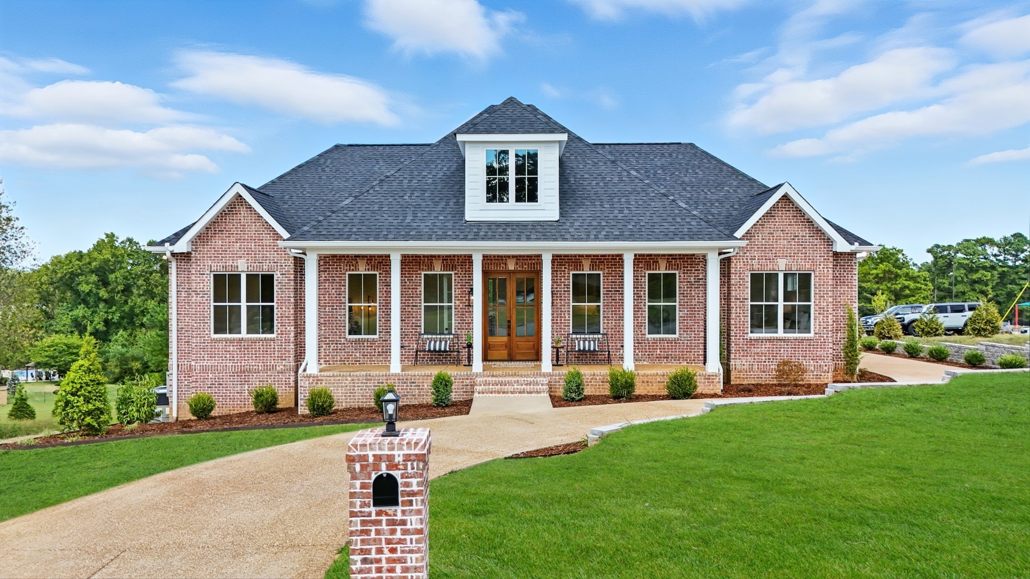 500 Country Clb Dr  