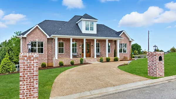 $989,900 | 500 Country Club Drive, Dickson, TN 37055