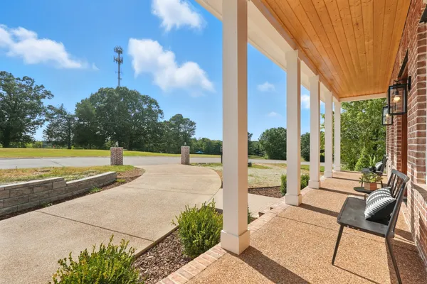 $989,900 | 500 Country Club Drive, Dickson, TN 37055