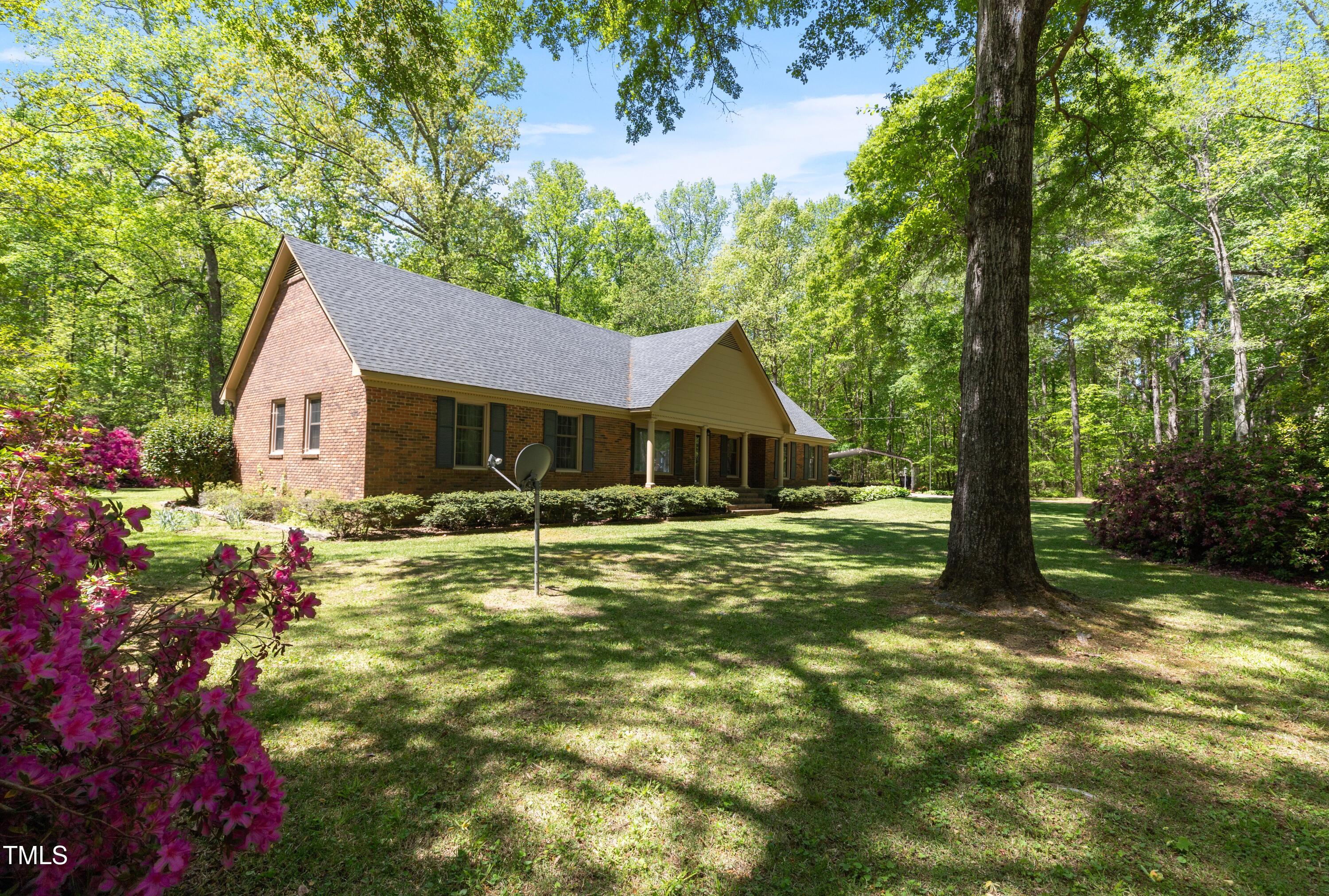 4298 Old Stage Road South Erwin, NC 28339 - Photo 4 of 38 IMG_0061