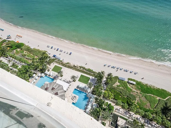 $17,000 | 16047 Collins Avenue, Unit 2602, Sunny Isles Beach, FL 33160