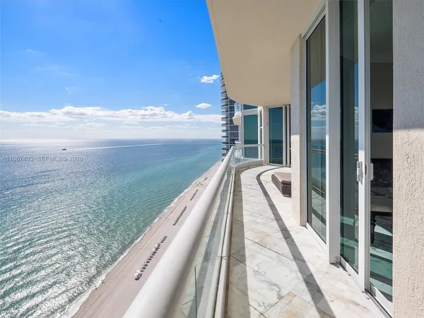 $17,000 | 16047 Collins Avenue, Unit 2602, Sunny Isles Beach, FL 33160