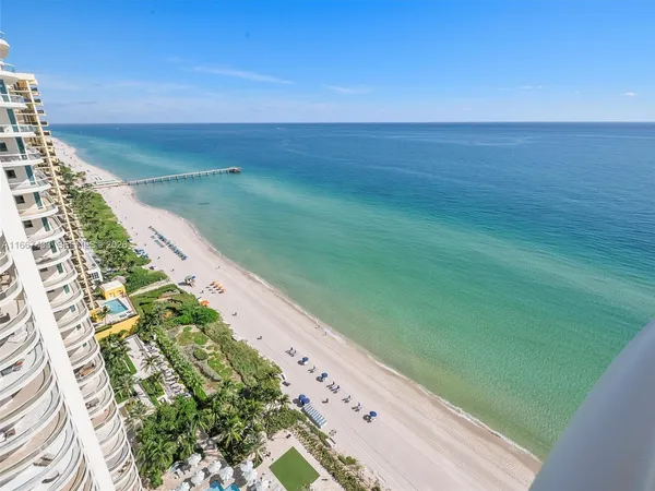$17,000 | 16047 Collins Avenue, Unit 2602, Sunny Isles Beach, FL 33160
