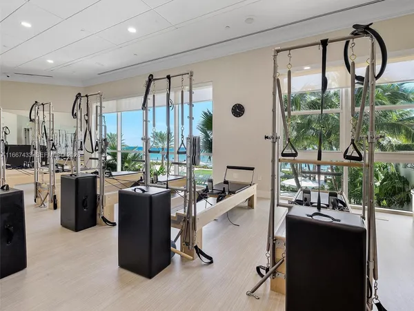 $17,000 | 16047 Collins Avenue, Unit 2602, Sunny Isles Beach, FL 33160