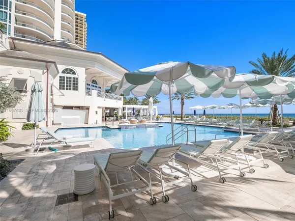 $17,000 | 16047 Collins Avenue, Unit 2602, Sunny Isles Beach, FL 33160