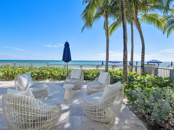 $17,000 | 16047 Collins Avenue, Unit 2602, Sunny Isles Beach, FL 33160