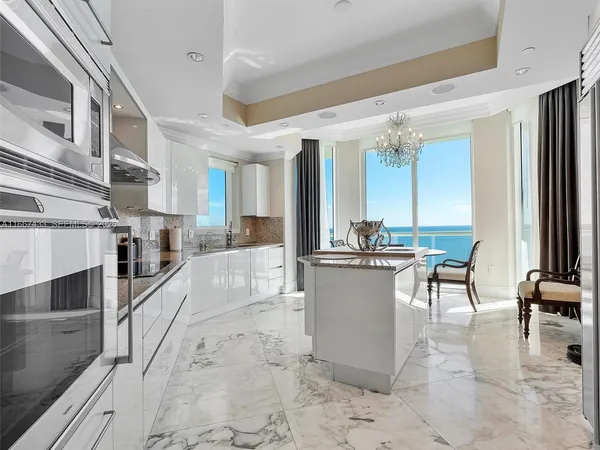 $17,000 | 16047 Collins Avenue, Unit 2602, Sunny Isles Beach, FL 33160
