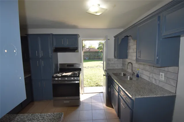 $1,700 | 206 Arnett Lane, Houston, TX 77037