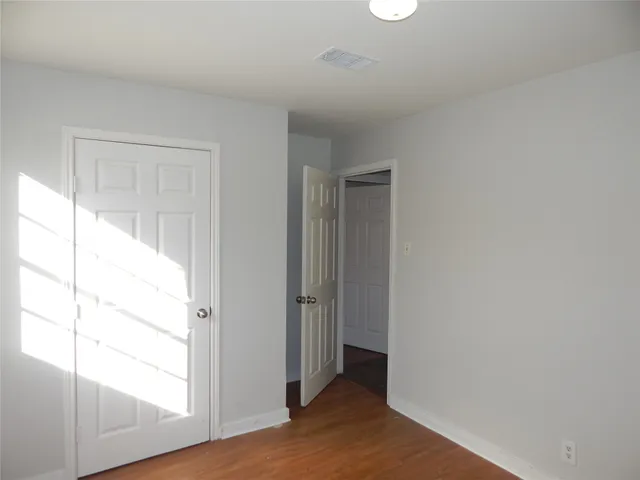 $1,700 | 206 Arnett Lane, Houston, TX 77037