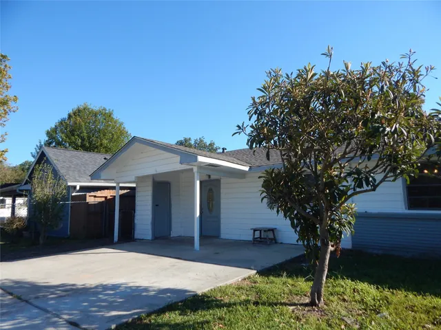 $1,700 | 206 Arnett Lane, Houston, TX 77037