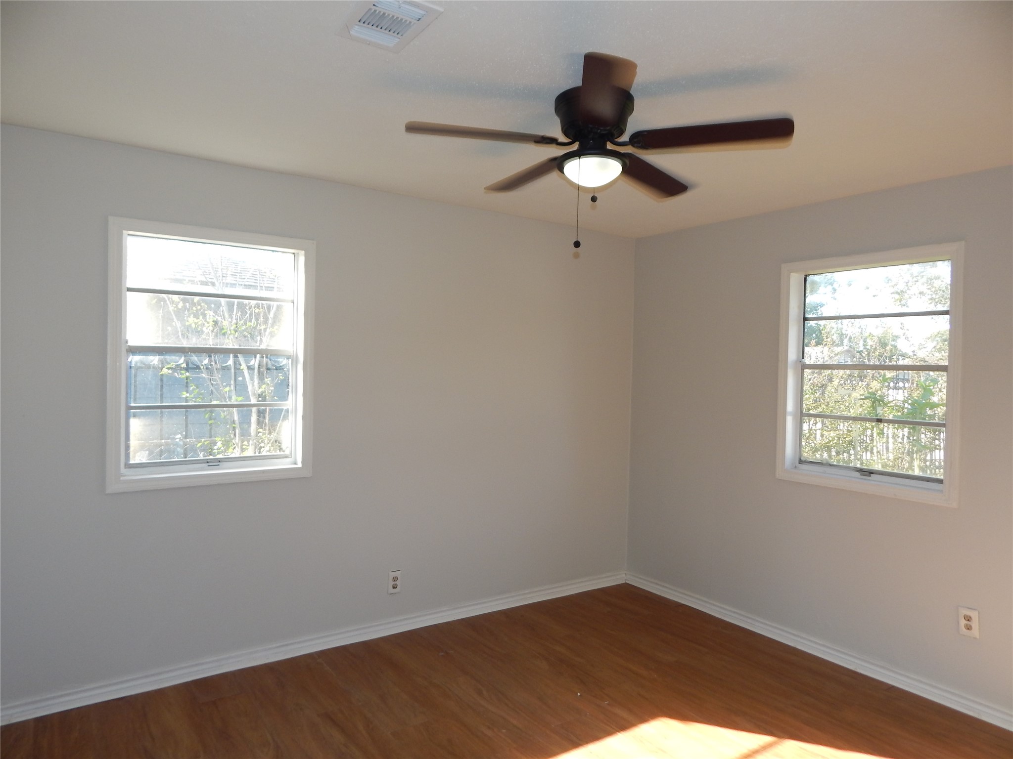 206 Arnett Lane Houston, TX 77037 - Photo 25 of 28 a view of an empty room with a window