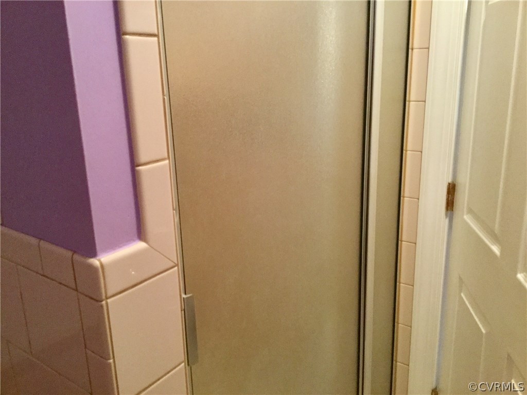 4361 Three Chopt Road Gum Spring, VA 23065 - Photo 30 of 49 a bathroom with a shower