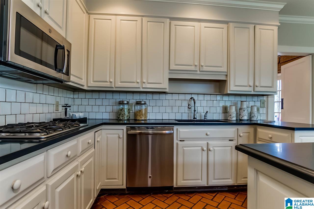 3409 Pine Ridge Road Birmingham, AL 35213 - Photo 17 of 46