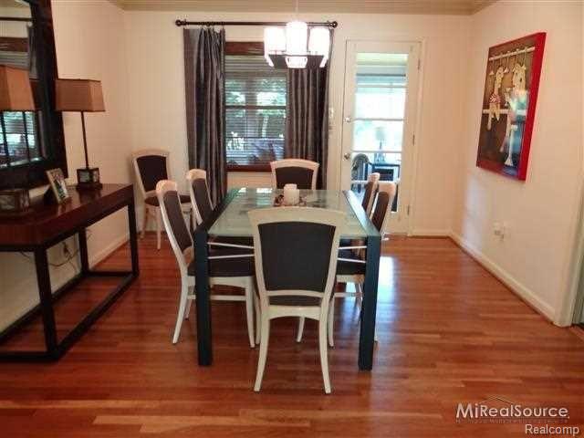 16 Hampton Road Grosse Pointe, MI 48236 - Photo 10 of 23 31154474-6.jpg