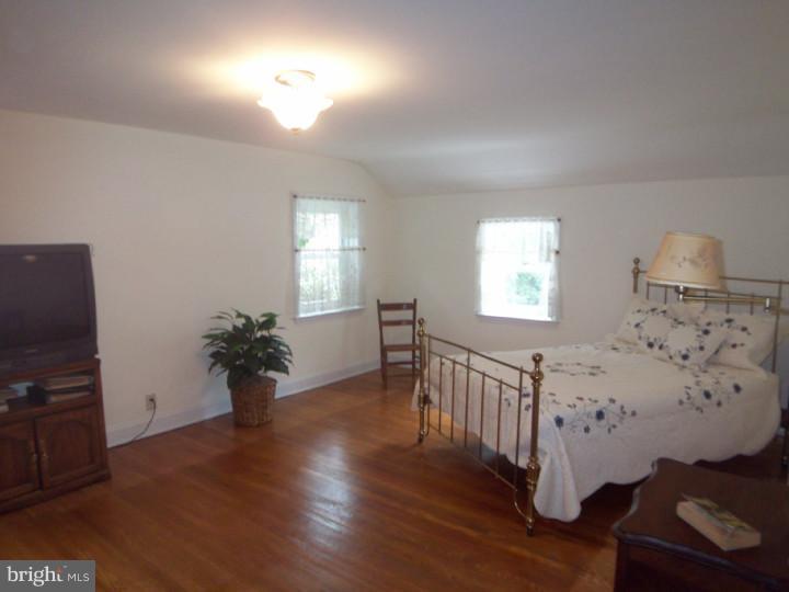 263 Avon Road Springfield, PA 19064 - Photo 12 of 25 Bedroom - Main