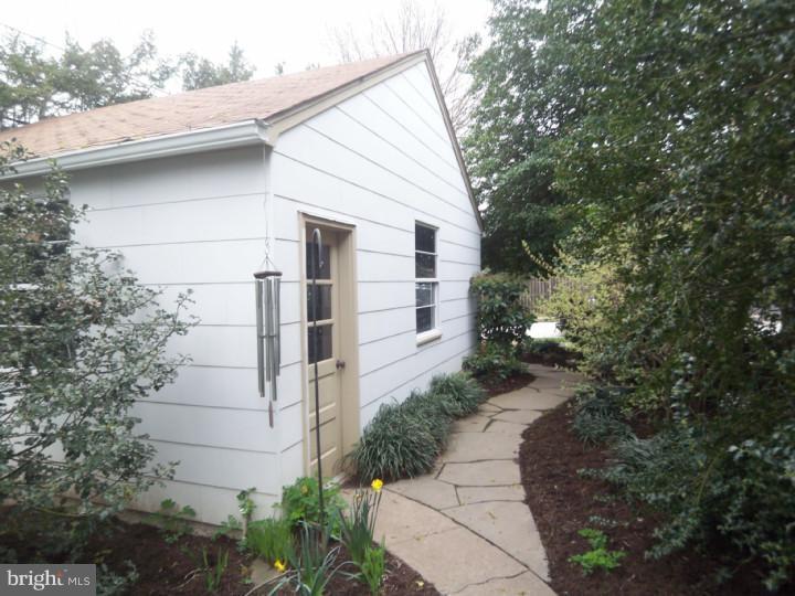 263 Avon Road Springfield, PA 19064 - Photo 23 of 25 Garage