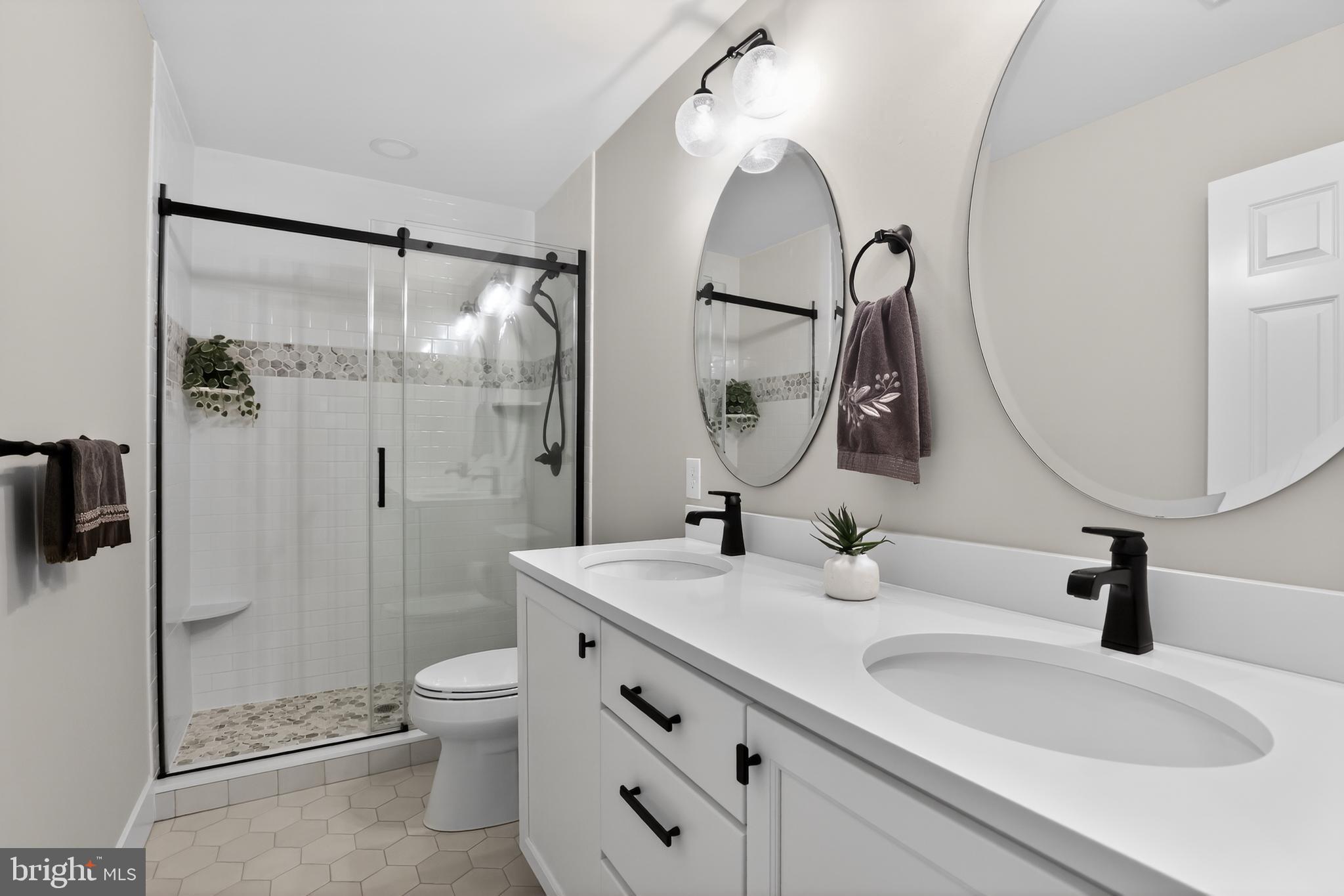 496 Darlington Road Media, PA 19063 - Photo 28 of 45 2nd Fl "Mini Primary" bath