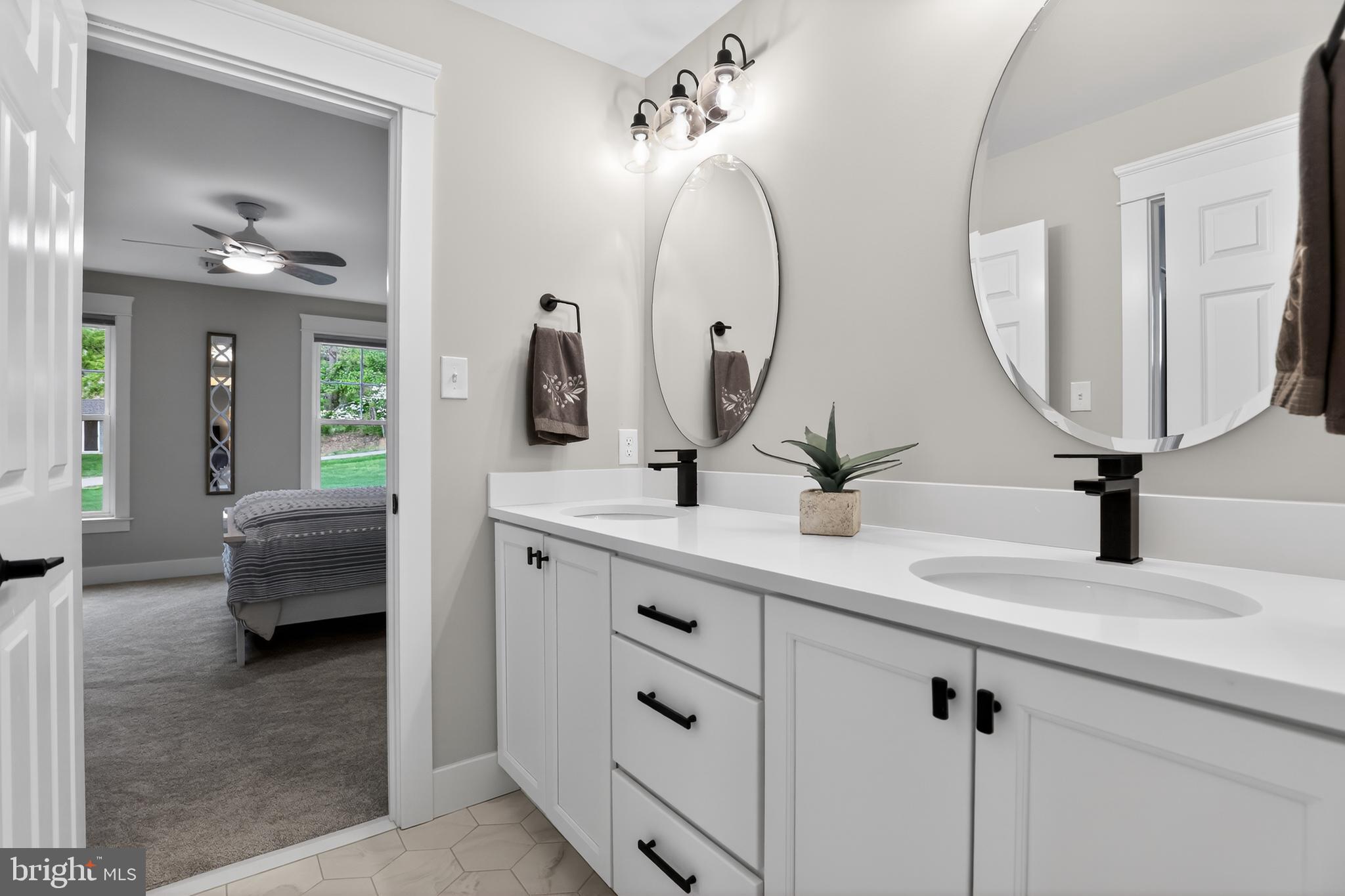 496 Darlington Road Media, PA 19063 - Photo 31 of 45 Jack & Jill Bathroom