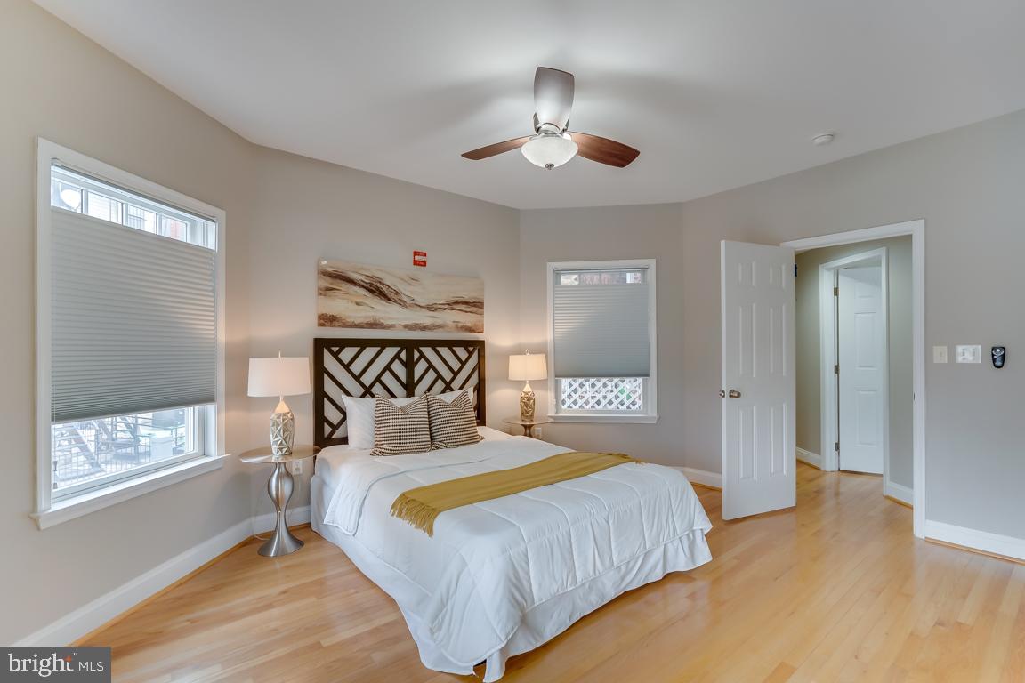 2510 Ontario Road Northwest, Unit 3 Washington, DC 20009 - Photo 8 of 12 Master bedroom