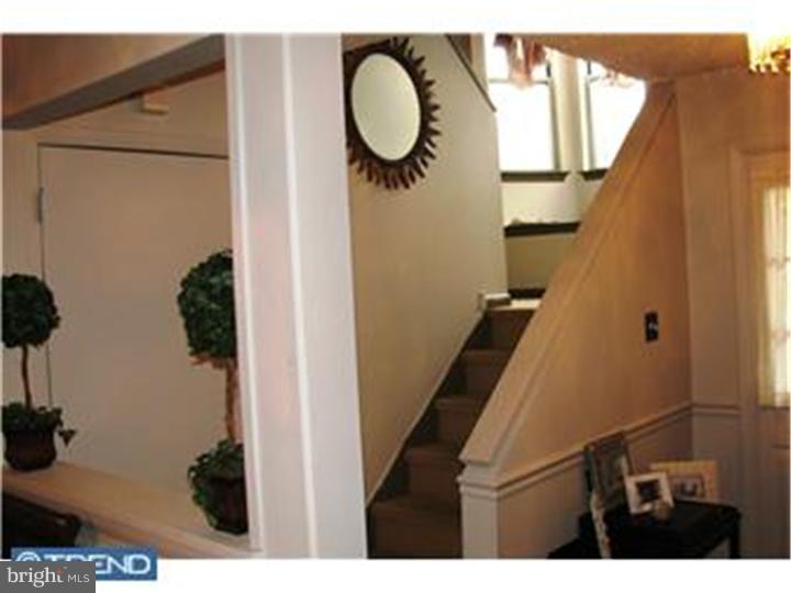 39 Raintree Drive Hamilton, NJ 08690 - Photo 8 of 12 Foyer