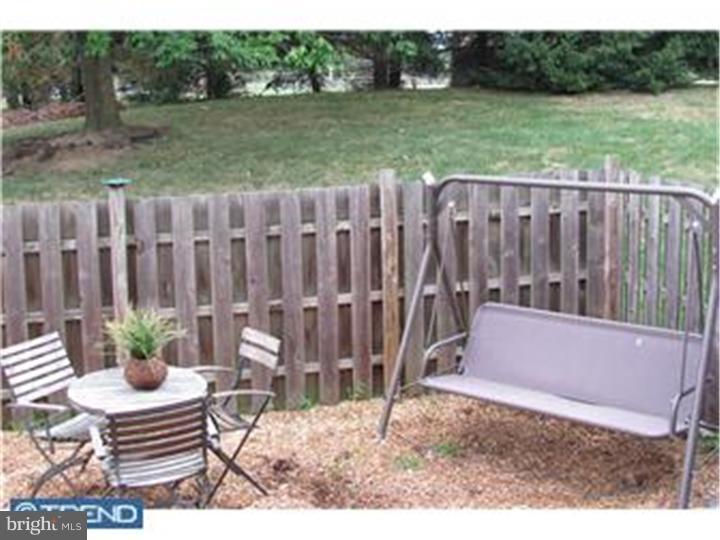 39 Raintree Drive Hamilton, NJ 08690 - Photo 10 of 12 Back Yard