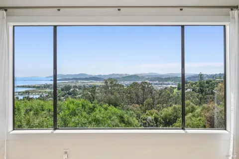 $2,400,000 | 260 Highland Avenue, San Rafael, CA 94901