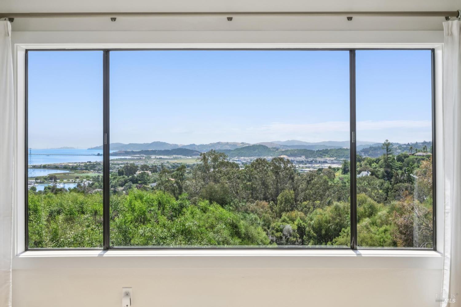 260 Highland Avenue San Rafael, CA 94901 - Photo 11 of 66