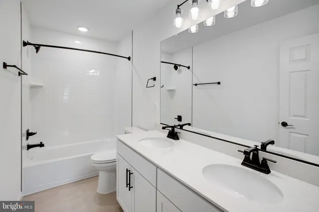 $669,999 | 2000 Divot Drive, Culpeper, VA 22701