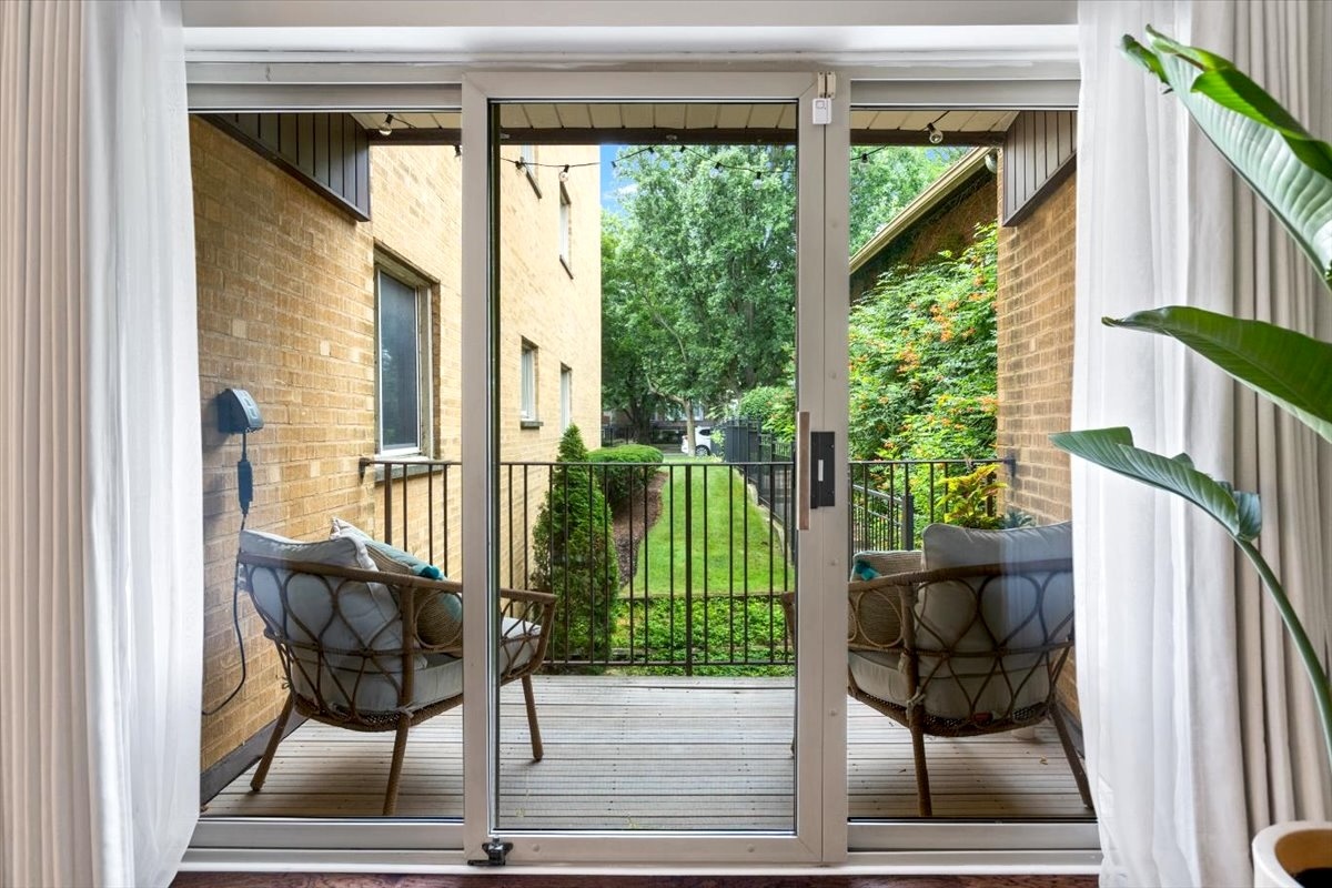 6959 North Ridge Boulevard, Unit 1D Chicago, IL 60645 - Photo 8 of 27 Gallery Image 8