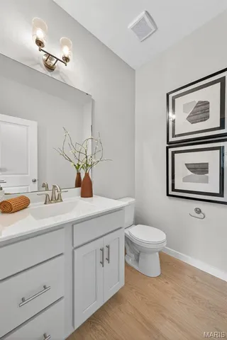 $580,784 | 207 Kreder Lane, St. Charles, MO 63304