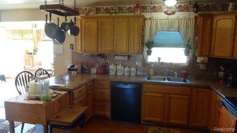 4629 Breen Road Emmett, MI 48022 - Photo 16 of 23 017.jpg