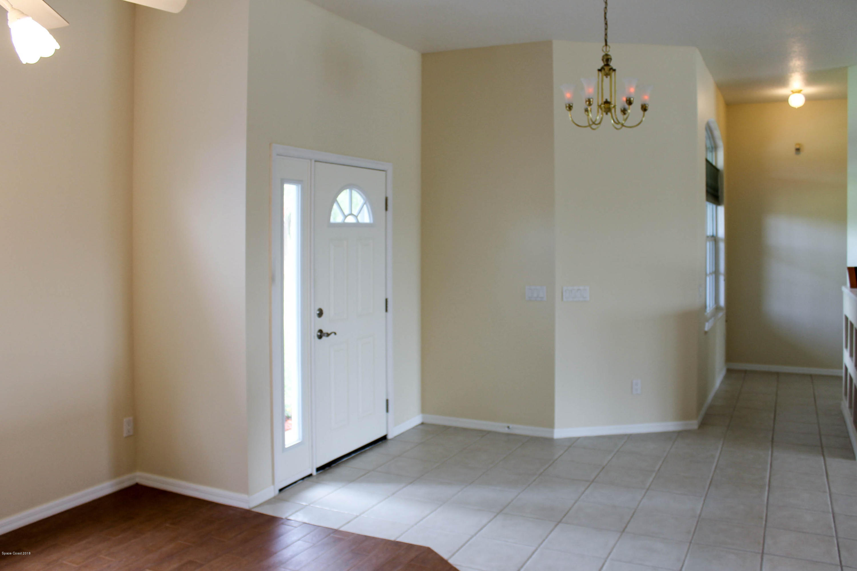 165 East Hall Road Merritt Island, FL 32953 - Photo 10 of 31 Foyer