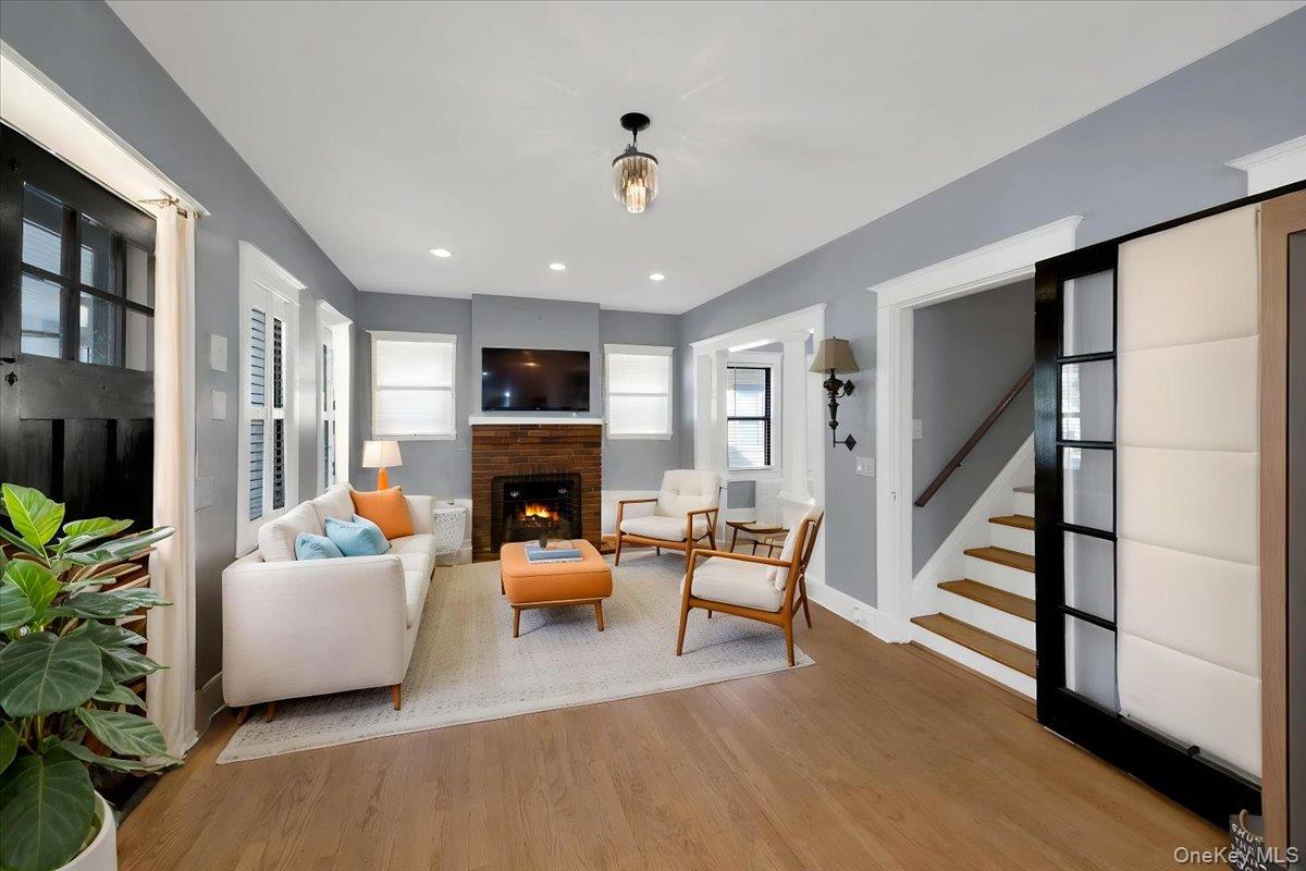 925 Reynolds Street Peekskill, NY 10566 - Photo 6 of 42 Living Room - Virtually Staged