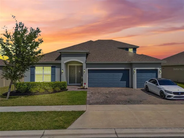 a house view with a outdoor space