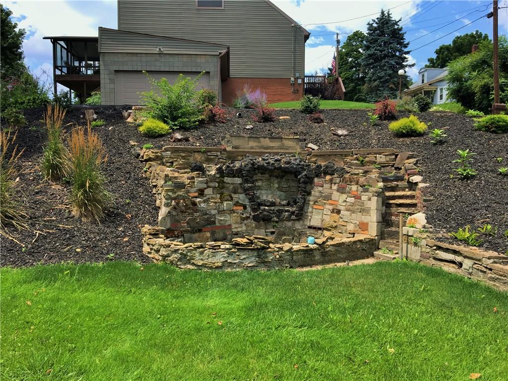 843 Geyer Road Pittsburgh, PA 15212 - Photo 22 of 25 Backyard.