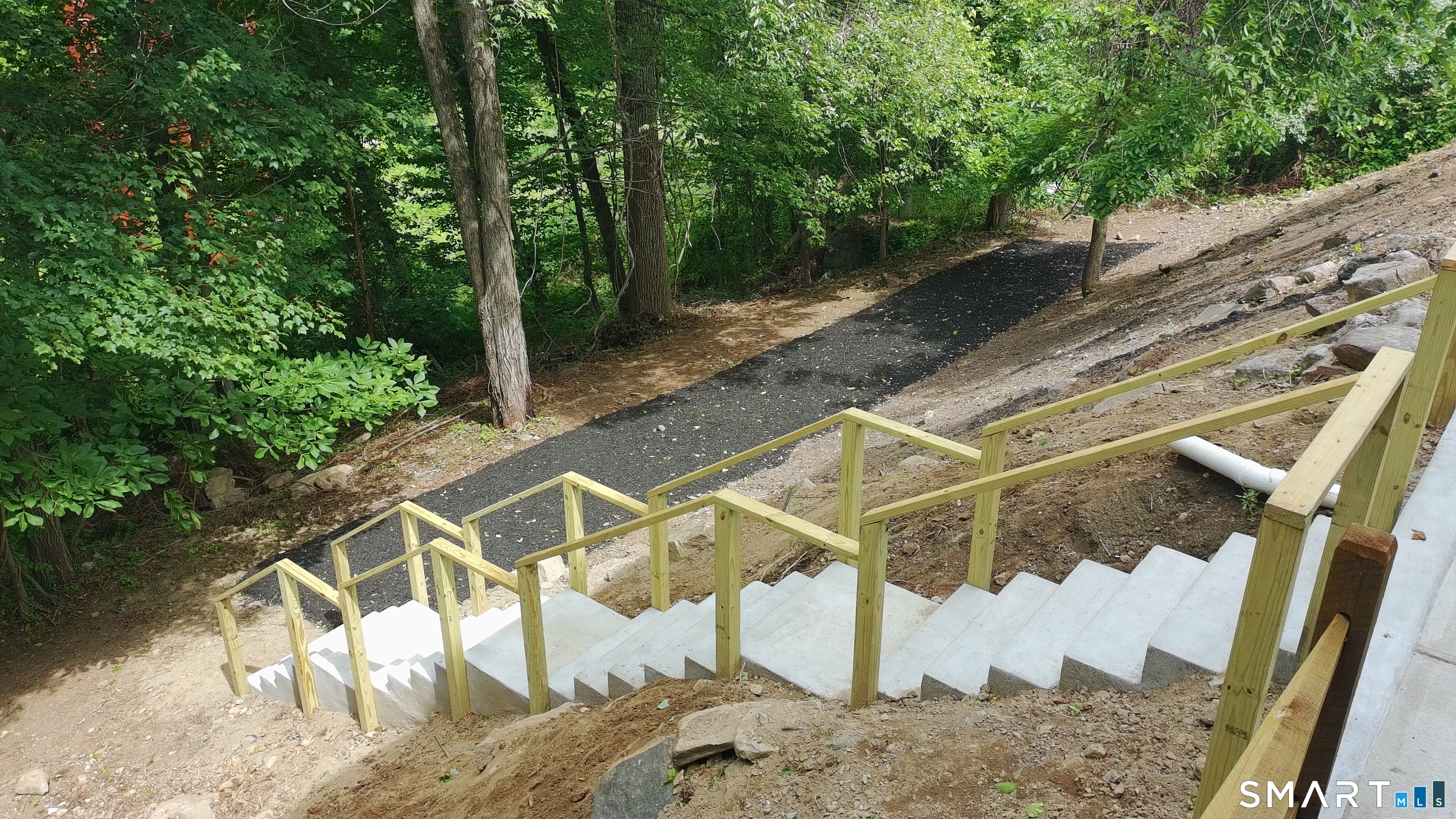 1425 James Farm Road Stratford, CT 06614 - Photo 35 of 40