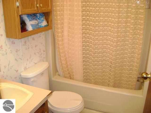 6239 East Esmond Road Hale, MI 48739 - Photo 9 of 9 1778236-8.JPG