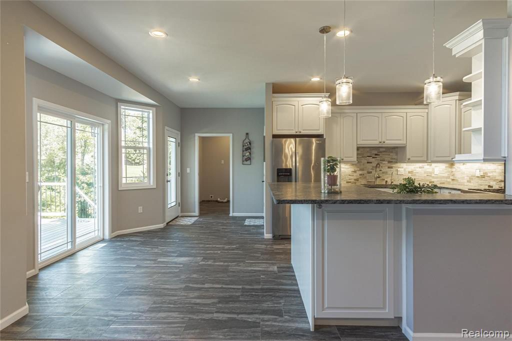 4459 Owen Road Fenton, MI 48430 - Photo 11 of 37