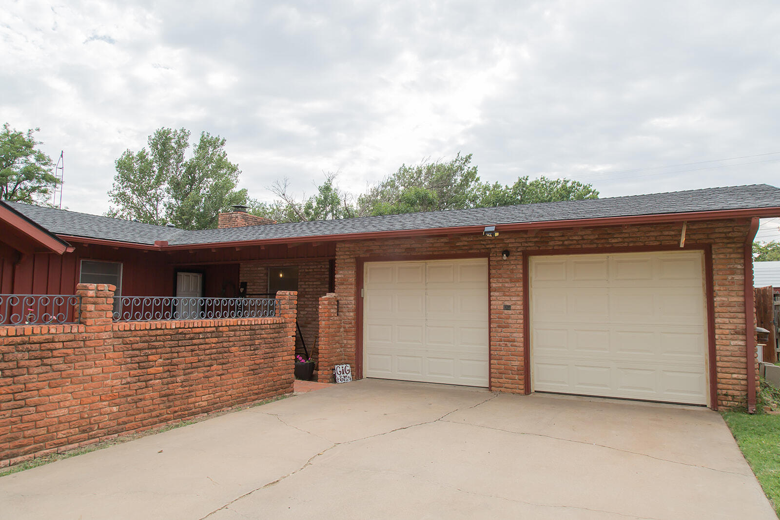 1311 Holliday Plainview, TX 79072 - Photo 5 of 68 _MG_1162