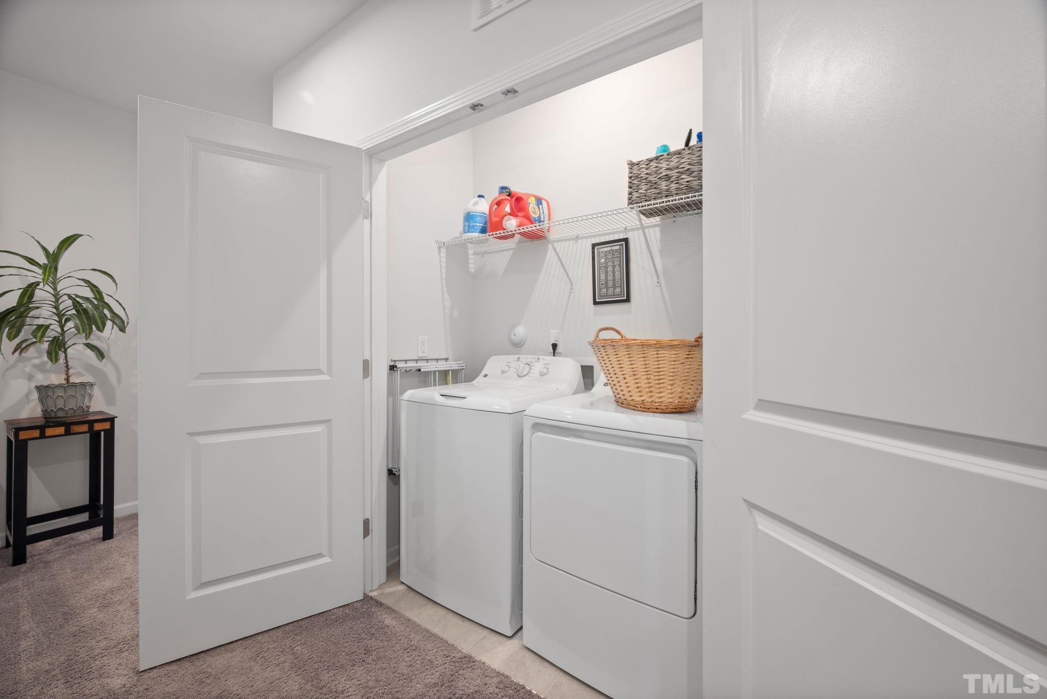 3614 Water Mist Lane Raleigh, NC 27604 - Photo 24 of 50 a bathroom with a sink and a mirror