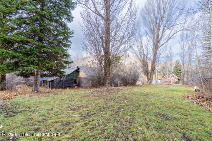 750 South Millward Street Jackson, WY 83001 - Photo 19 of 25 Upper Yard