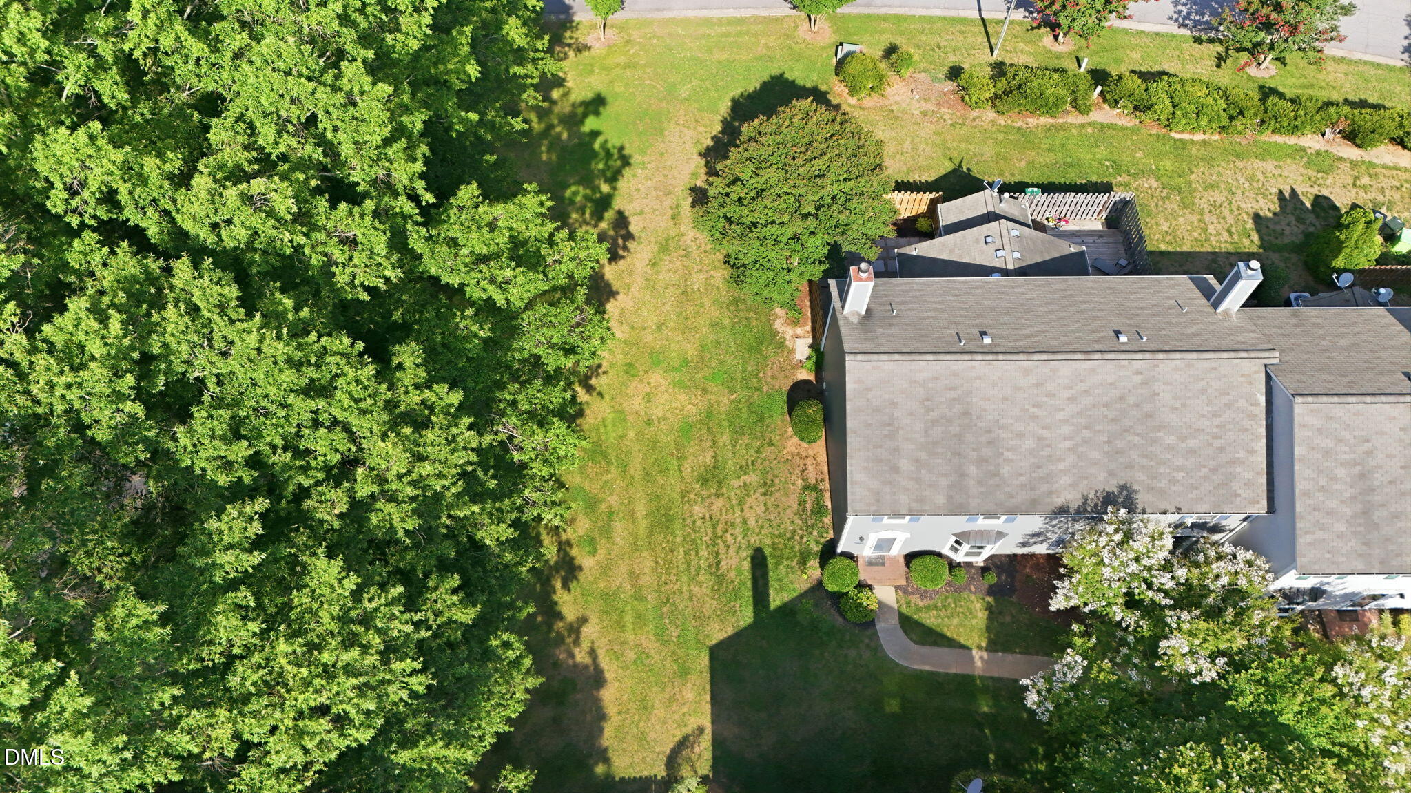 6901 Saxby Court Raleigh, NC 27613 - Photo 35 of 43 4-web-or-mls-DJI_20260702093421_0007_D_e