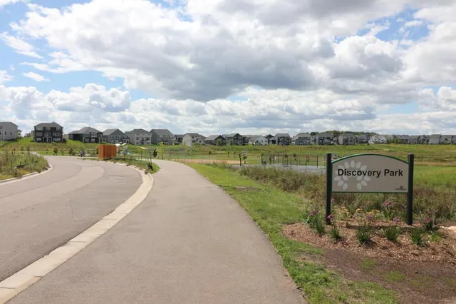 $357,990 | 4747 Airlake Drive, Woodbury, MN 55129