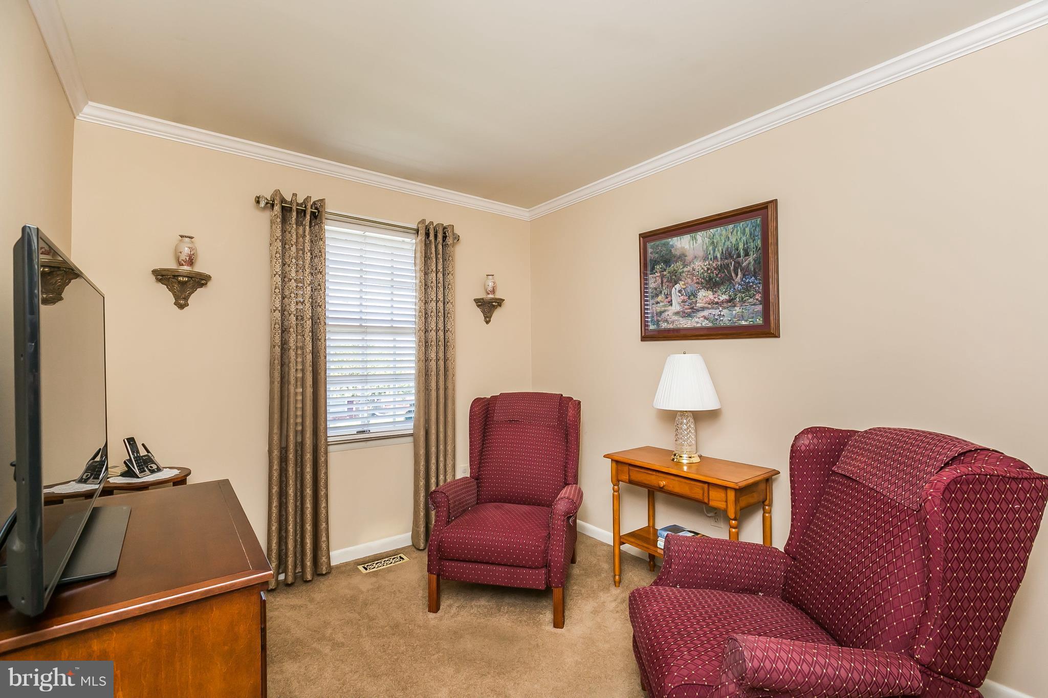 1207 Roxboro Road Baltimore, MD 21237 - Photo 18 of 30 a living room with furniture