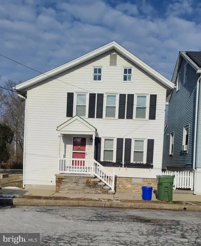 $259,900 | 214 West 2nd Street, Bernville, PA 19506